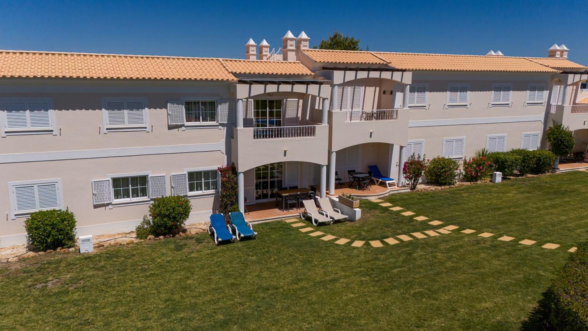 Appartement No Baia Village Com Piscina